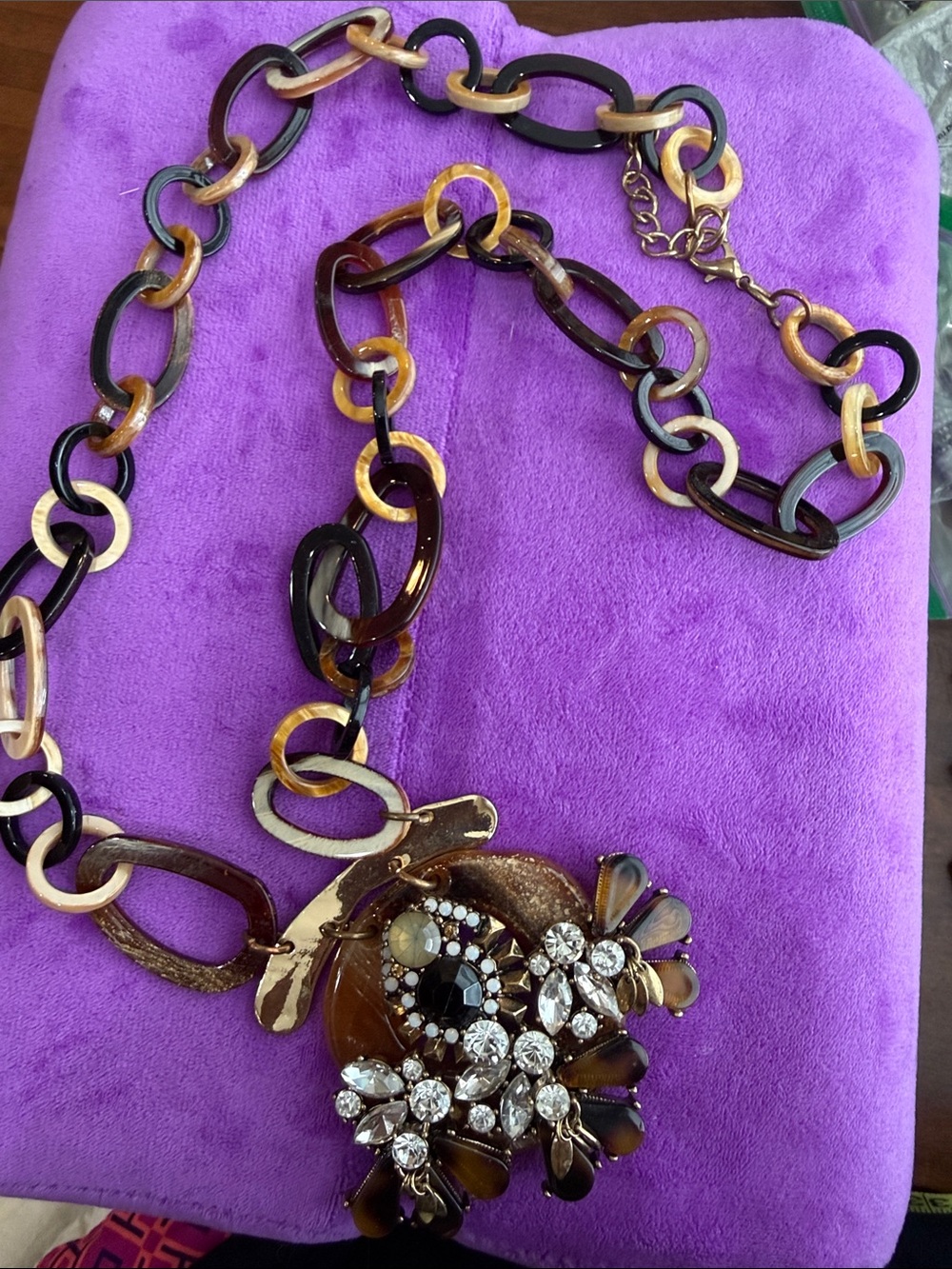 Elegant Brown Resin Chain Necklace with Crystal Floral Pendant